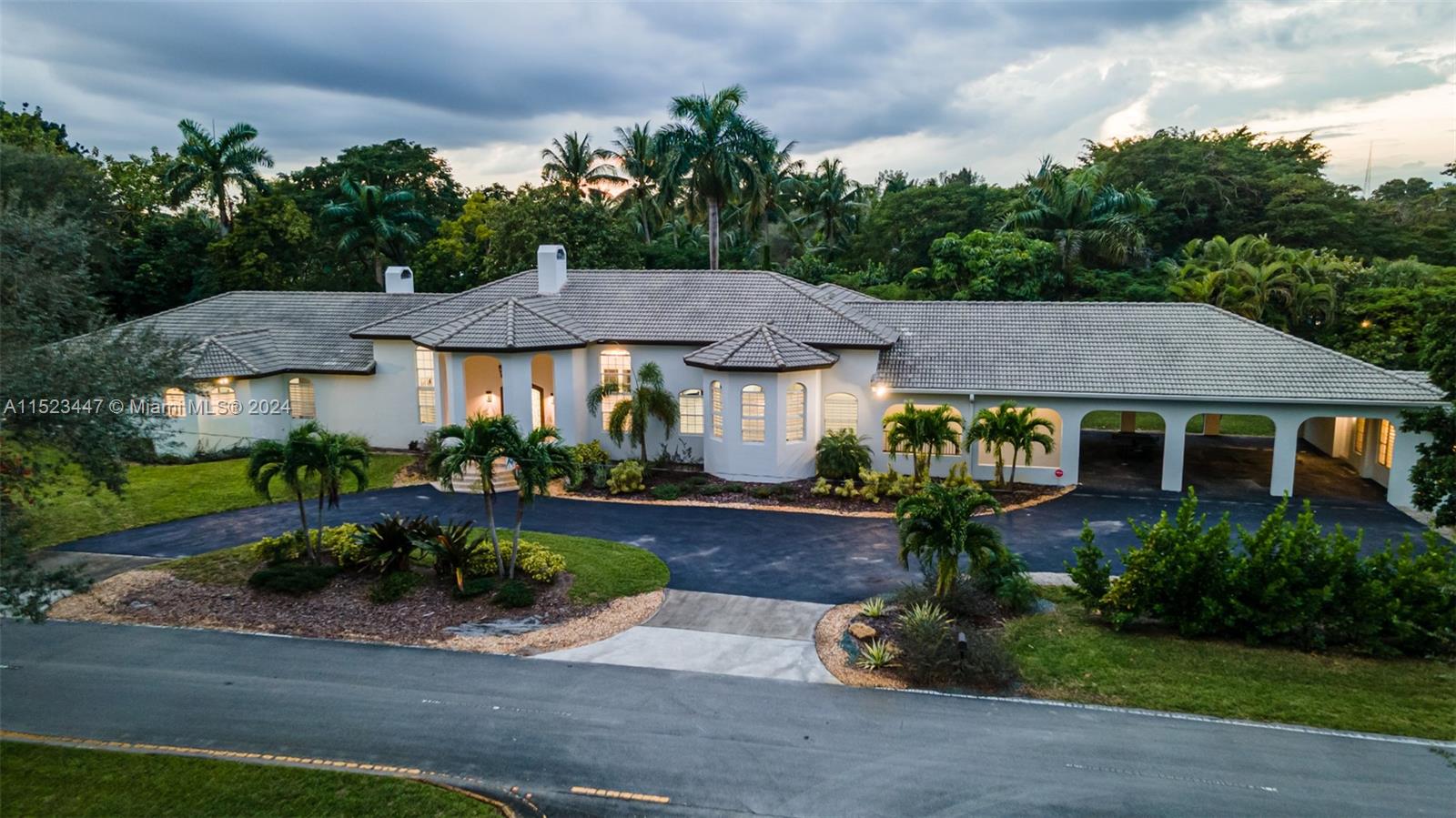 PLANTATION - Residential