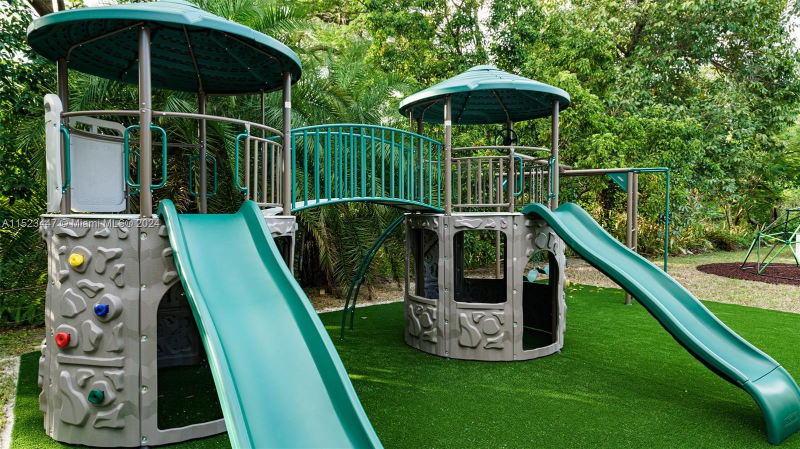 PLANTATION - Residential