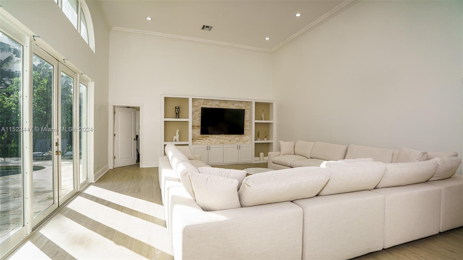 PLANTATION - Residential