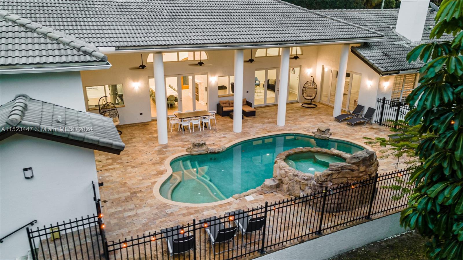 PLANTATION - Residential