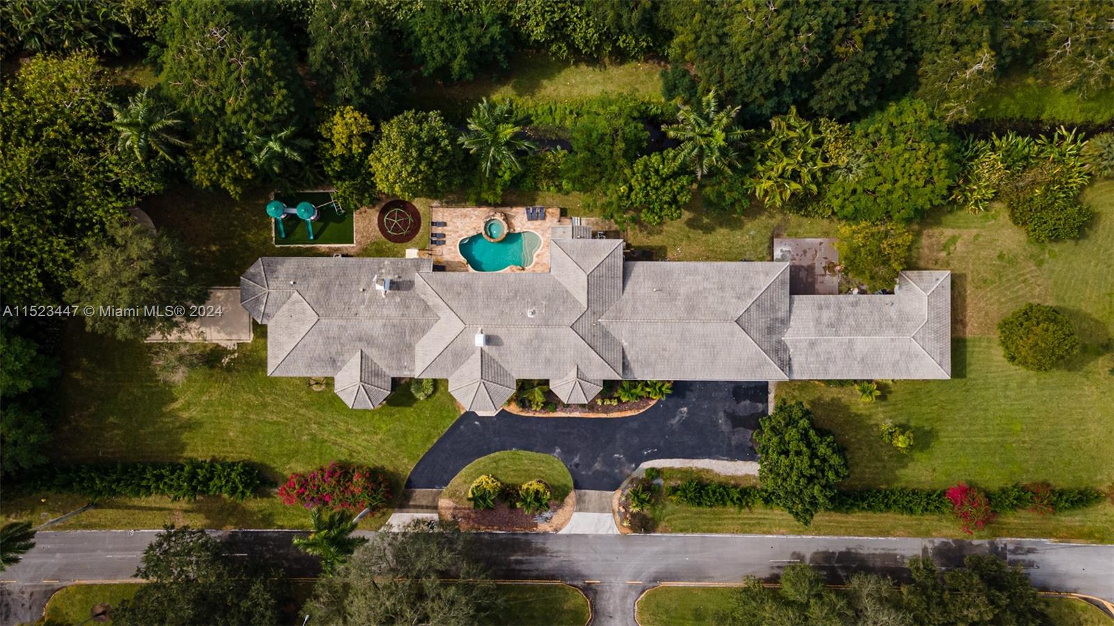 PLANTATION - Residential