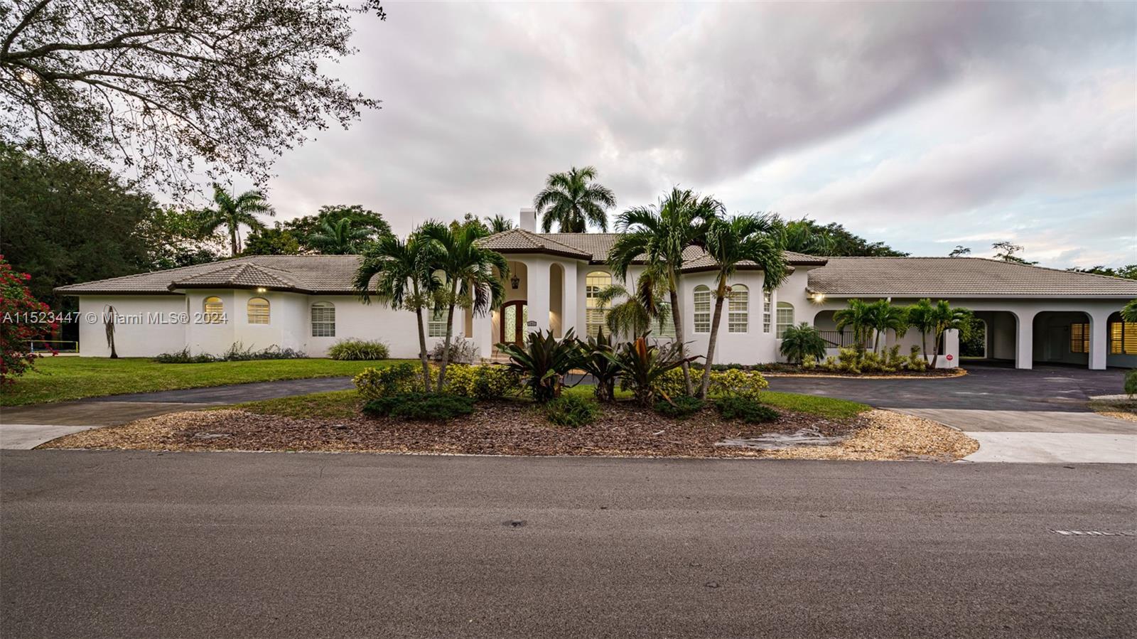 PLANTATION - Residential