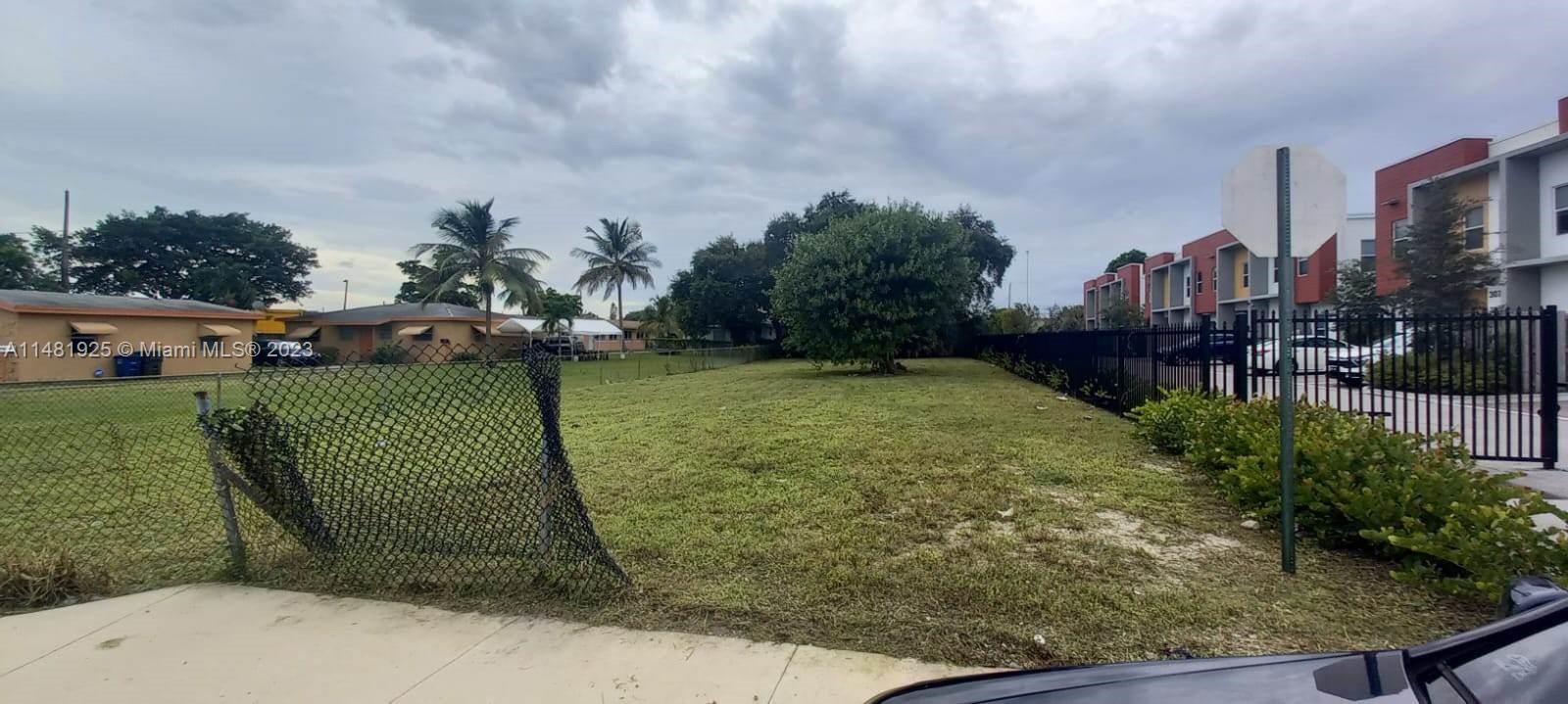 Being sold with neighboring lot for a total of 7500 sqft for $199,000. Lot 50 x 150 ft. Each lot 3750 sqft. Fencing on sides and back. Zoning allows multi-family units and can allow up to 3 story. Best deal on the market for price per sqft. Start planning your next build today!