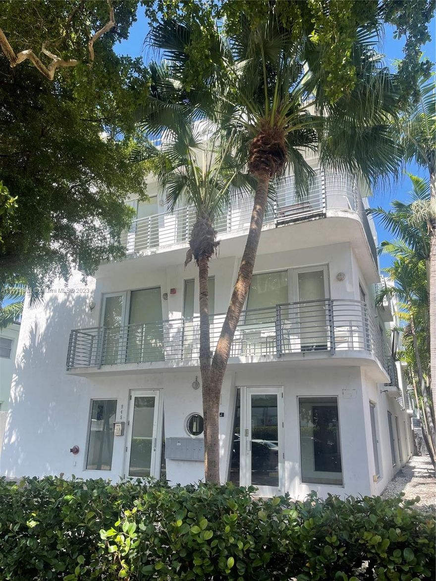 Spacious 1br/1.5bath in prime South Beach location in newer 2007 boutique style building with only 9 units located 1 block to Flamingo Park, minutes to the ocean, 2 blocks to Whole Foods and much more. Bright corner unit with impact windows, tile floors, washer/dryer in the unit and balconettes off the living and bedroom areas. 1 assigned parking space and common area rooftop terrace make this the perfect place to call home. Don't miss this one! *No pets per owner* See Broker's remarks for showings.