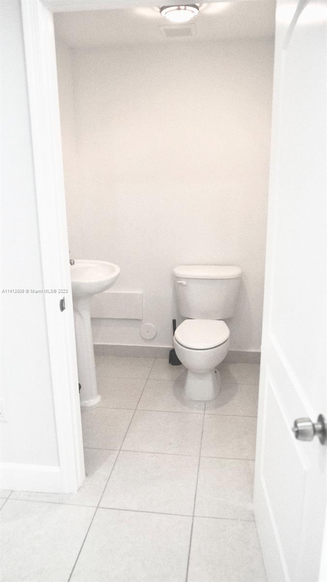 THE TERRACE CONDO - Residential Lease