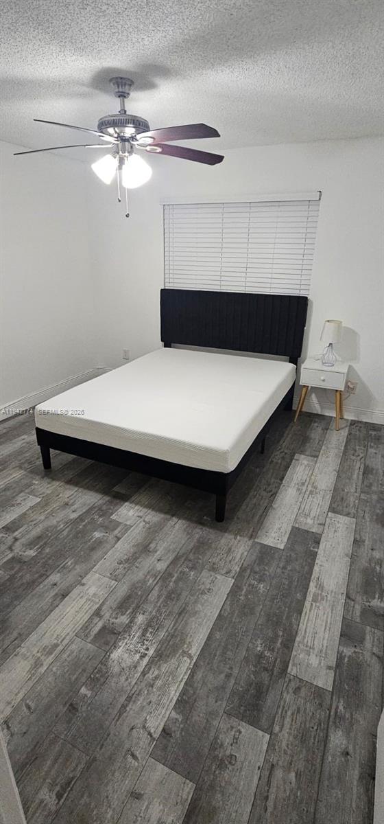 HOLLYWOOD PARC CONDOMINIU - Residential Lease