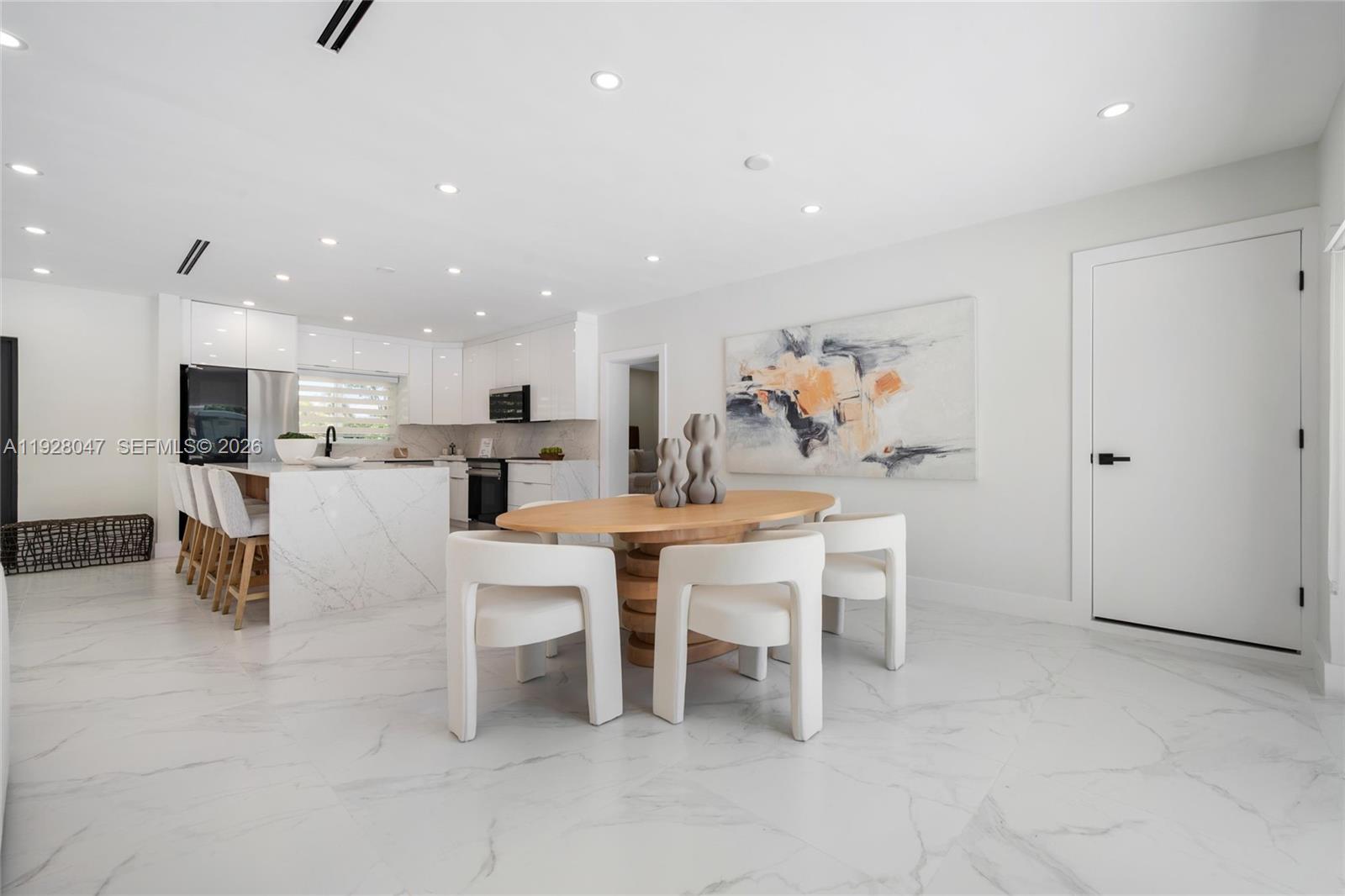 SKYLAKE MANORS - Residential