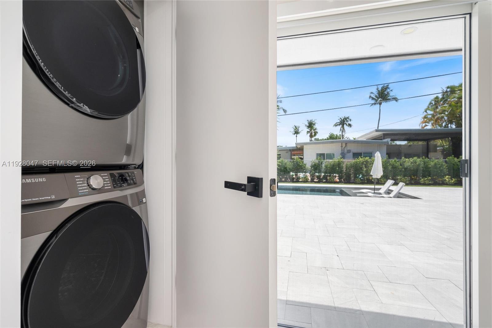 SKYLAKE MANORS - Residential