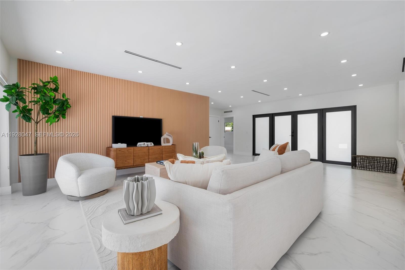 SKYLAKE MANORS - Residential