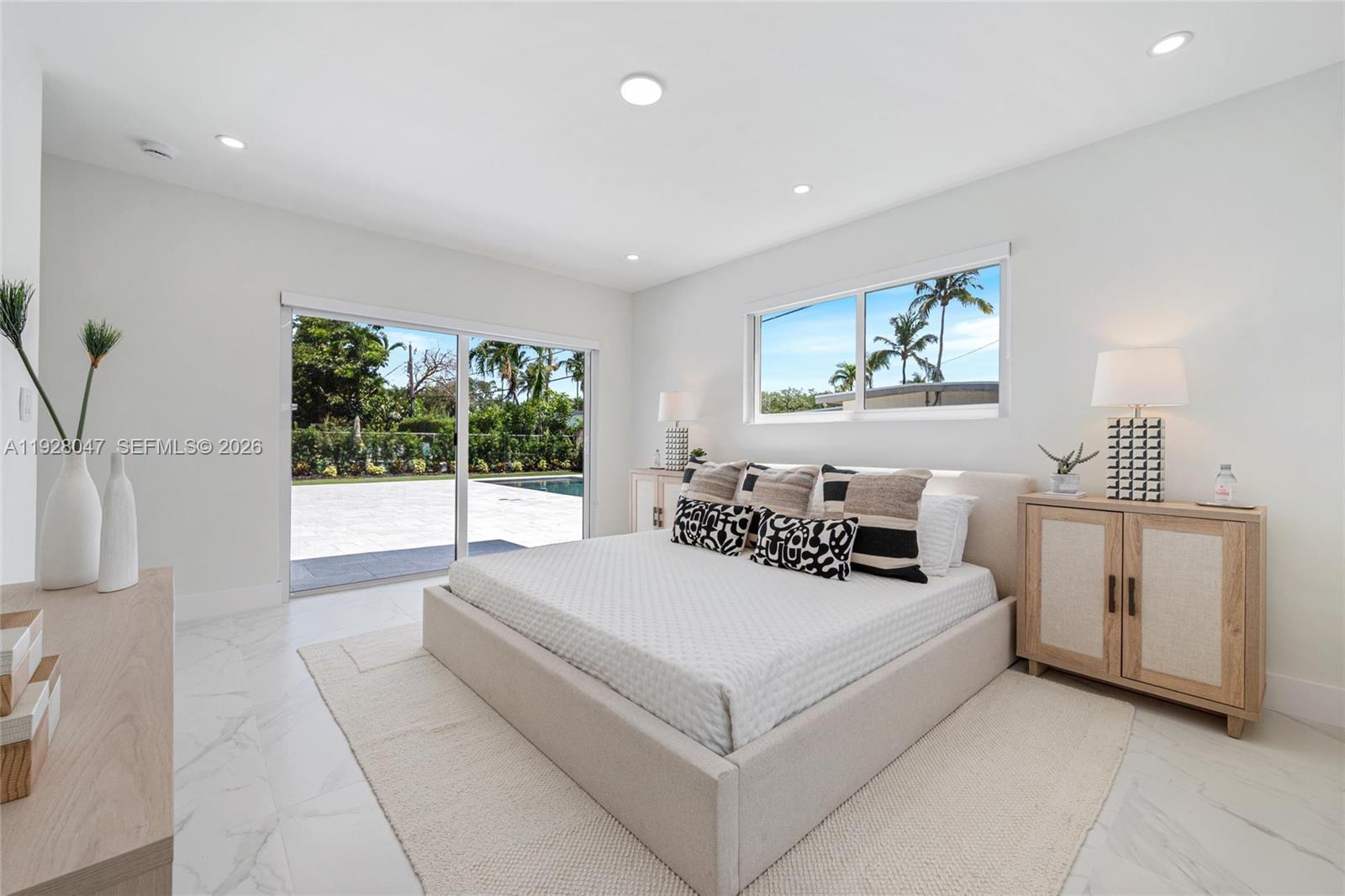 SKYLAKE MANORS - Residential