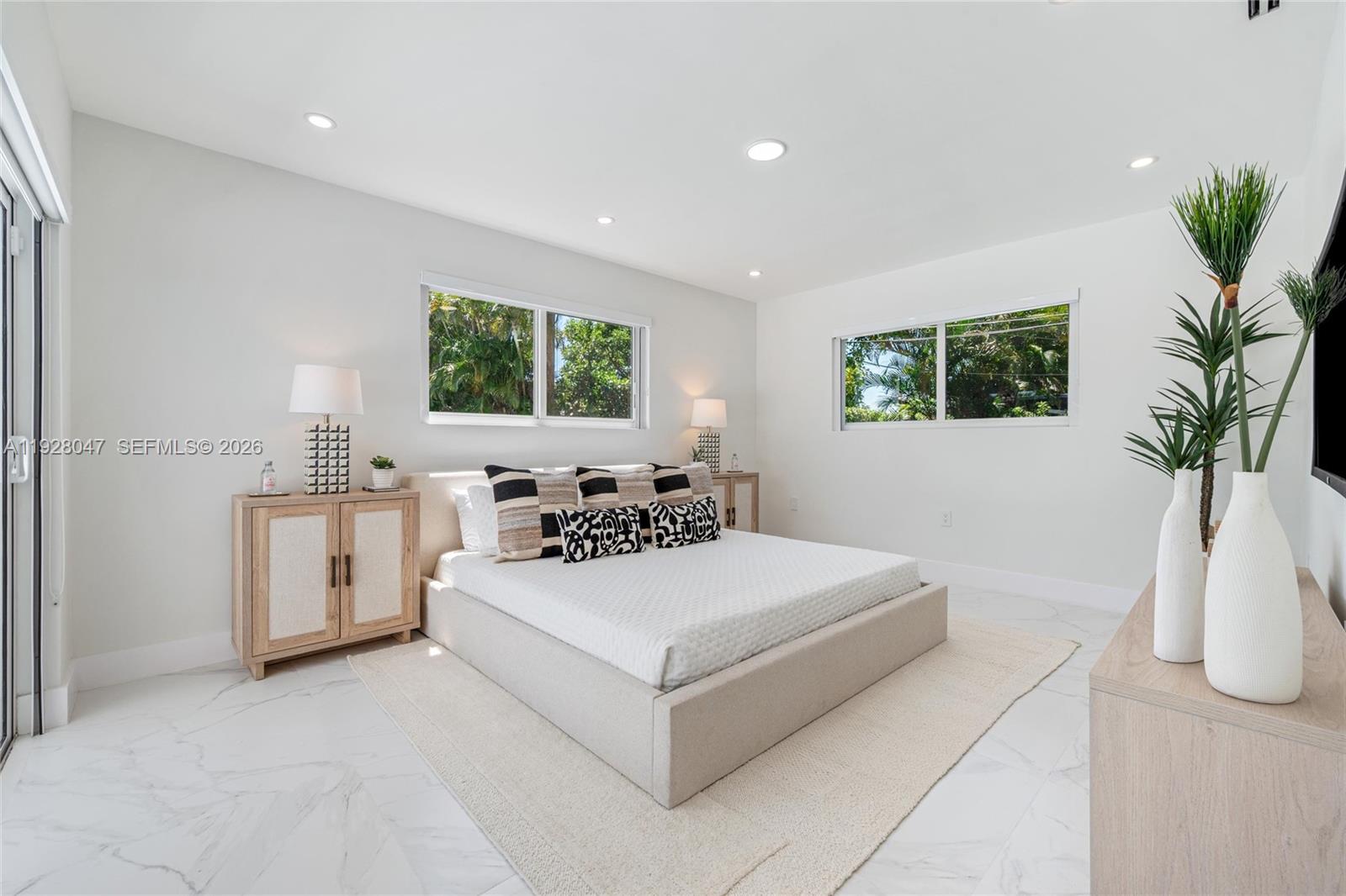 SKYLAKE MANORS - Residential