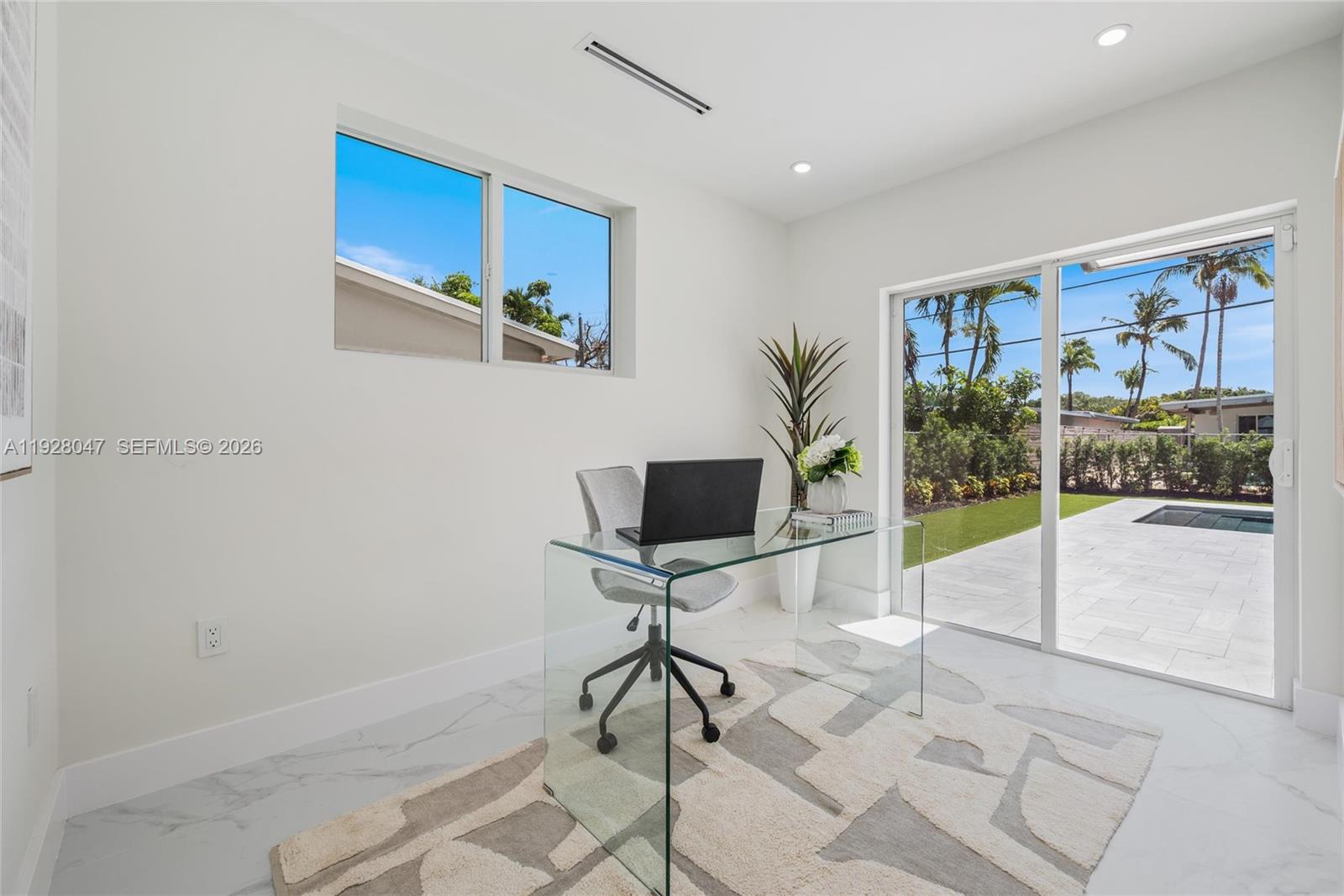 SKYLAKE MANORS - Residential