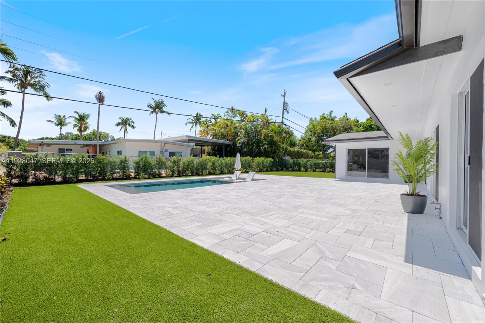SKYLAKE MANORS - Residential
