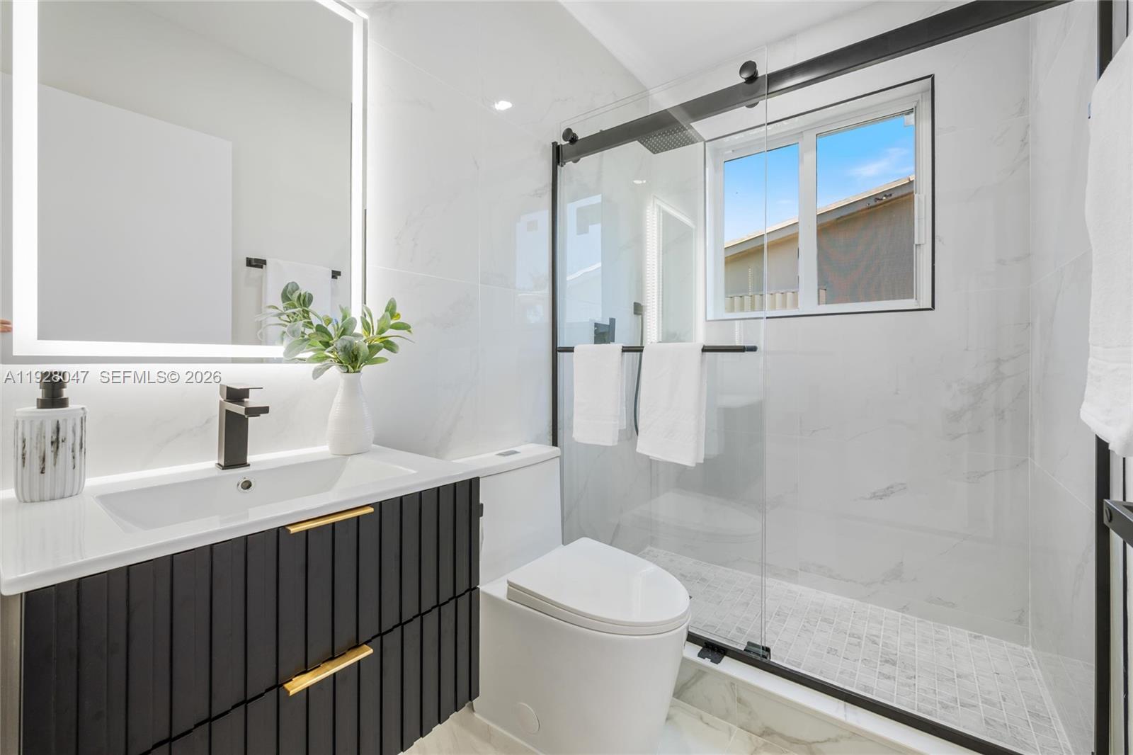 SKYLAKE MANORS - Residential