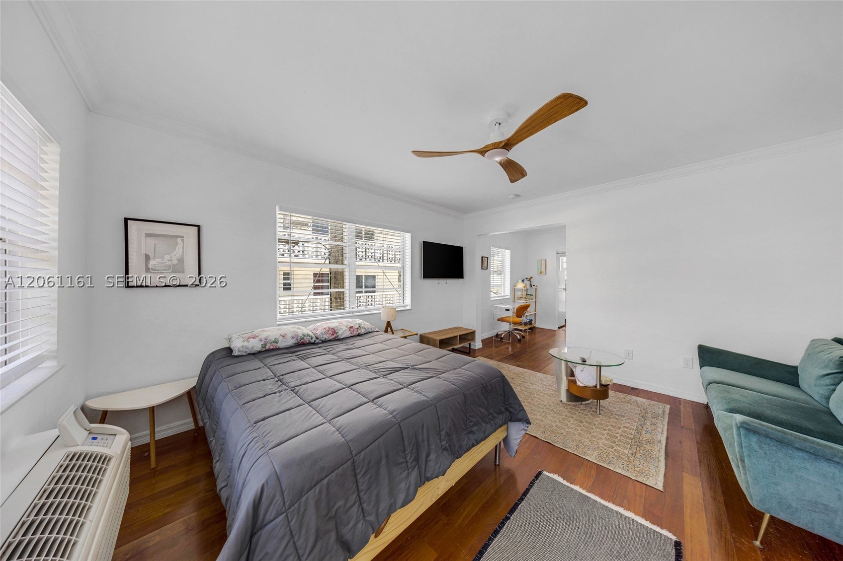 901 Meridian Ave 207