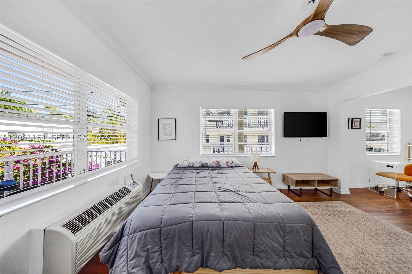 901 Meridian Ave 207