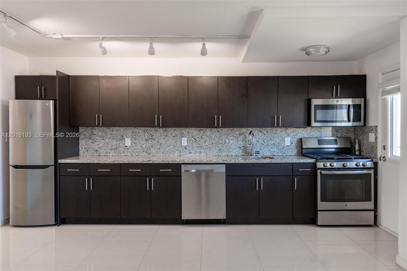 525 MERIDIAN CONDO - Residential
