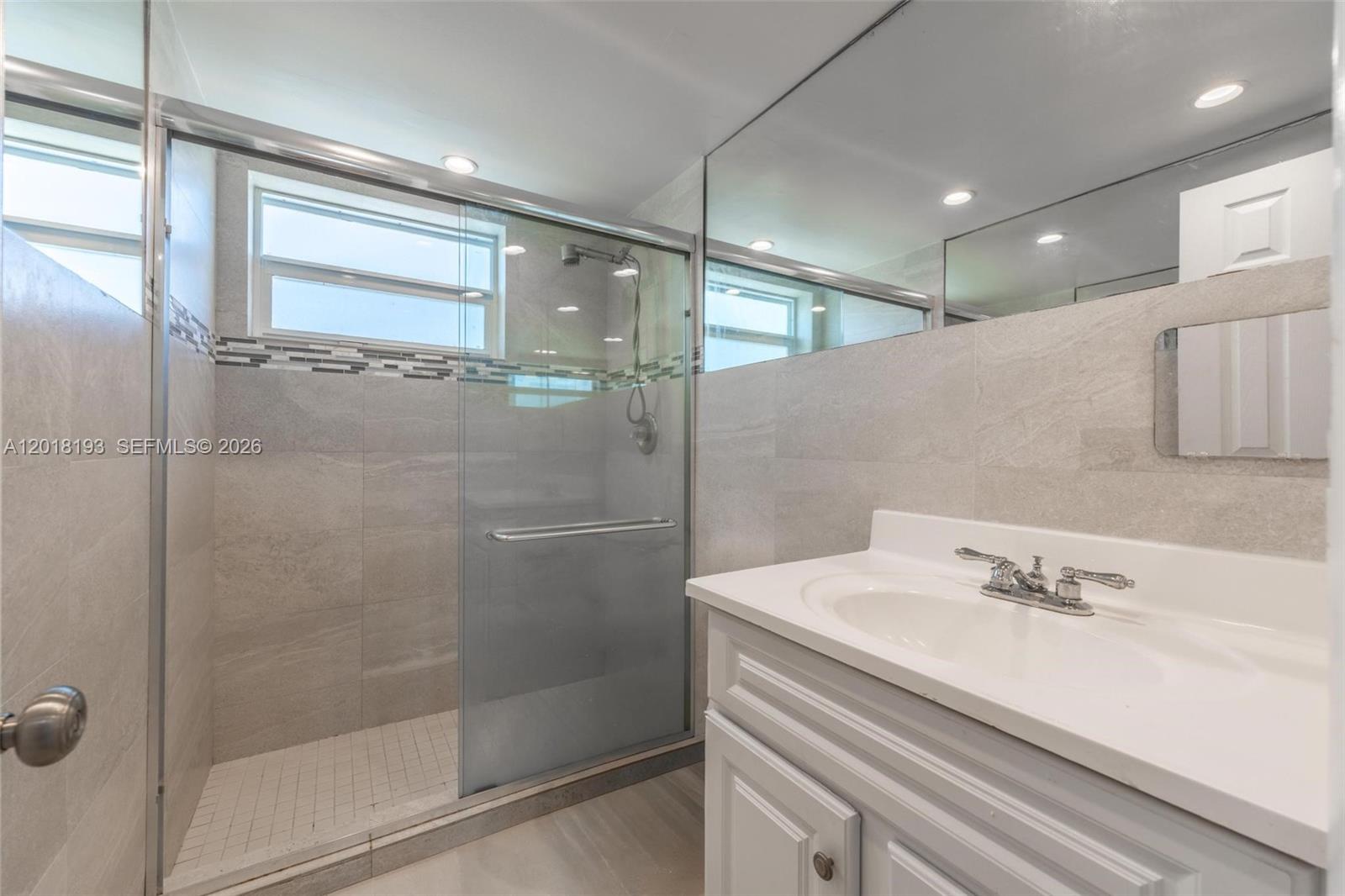 525 MERIDIAN CONDO - Residential