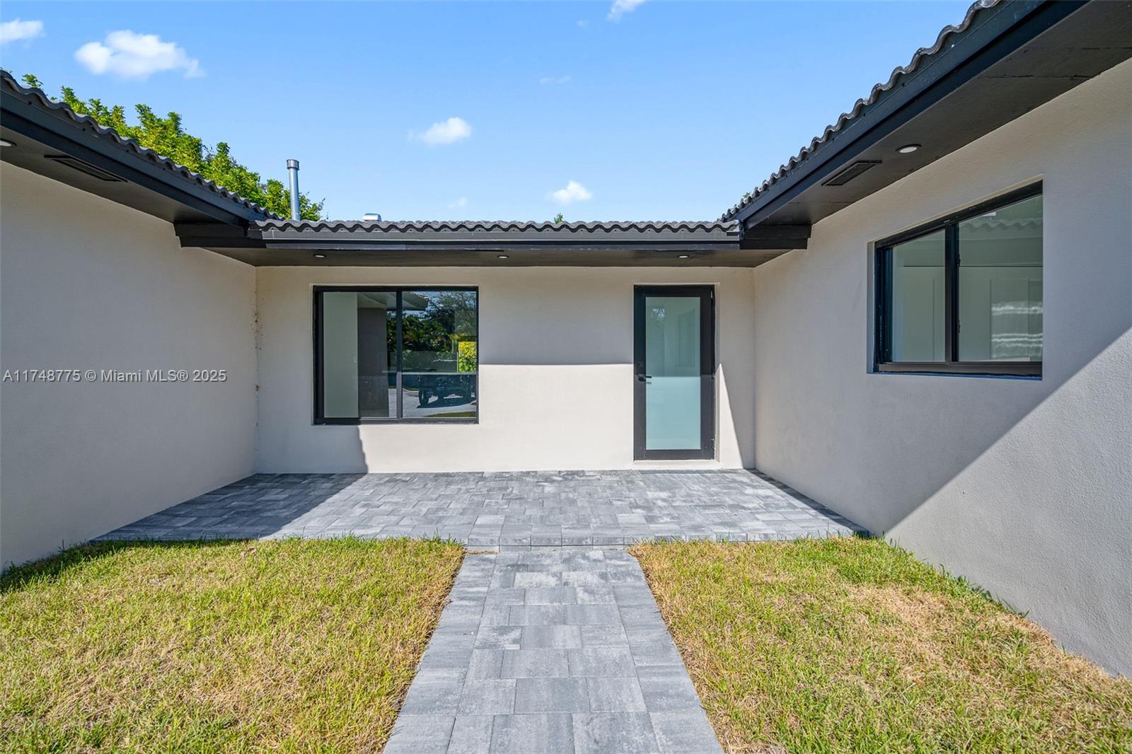 PINE SHORE SEC 1 - Residential