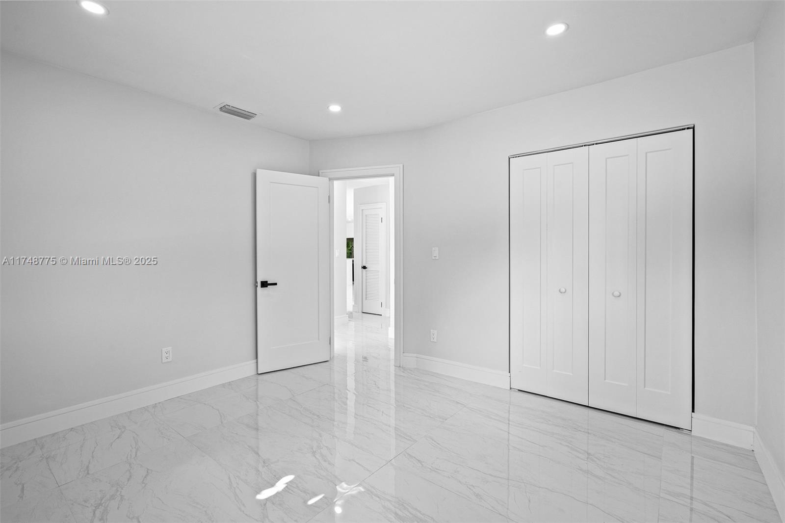 PINE SHORE SEC 1 - Residential