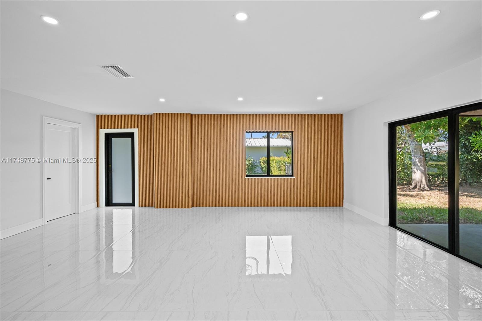 PINE SHORE SEC 1 - Residential