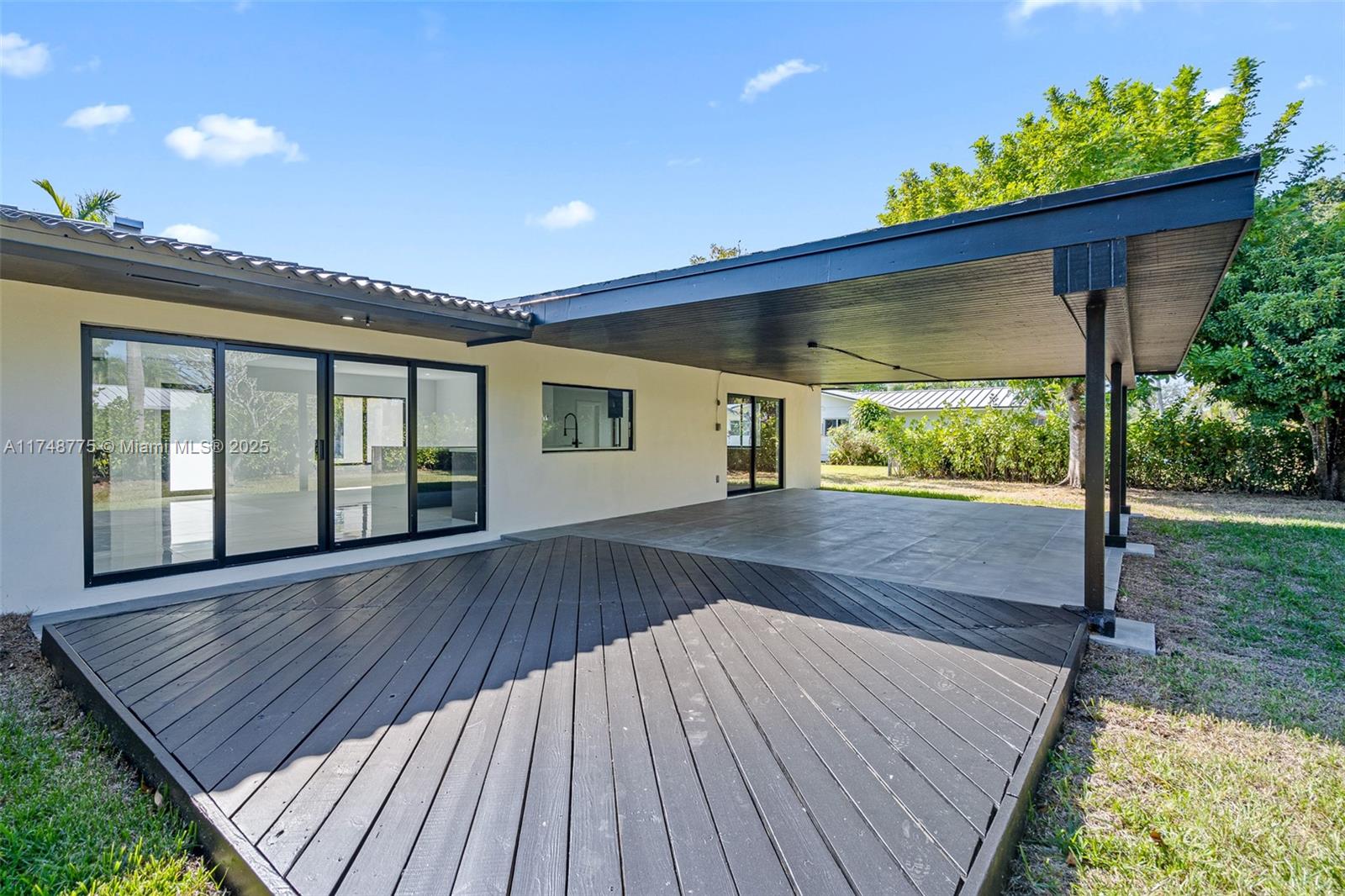 PINE SHORE SEC 1 - Residential