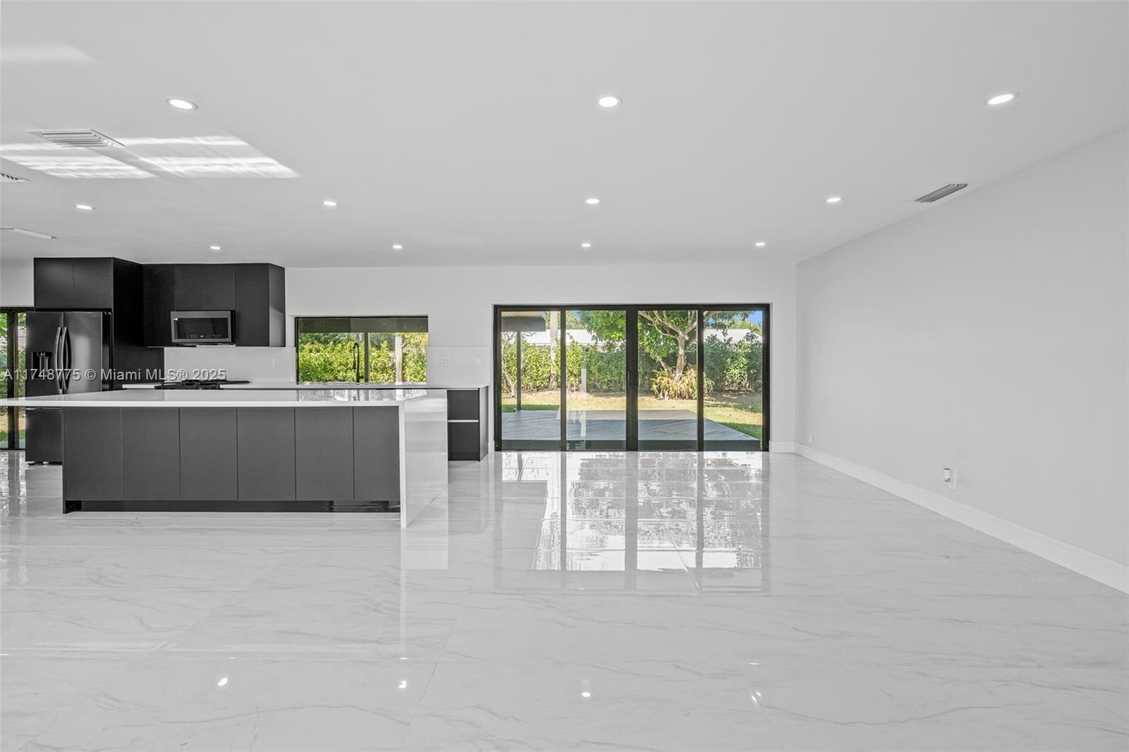 PINE SHORE SEC 1 - Residential