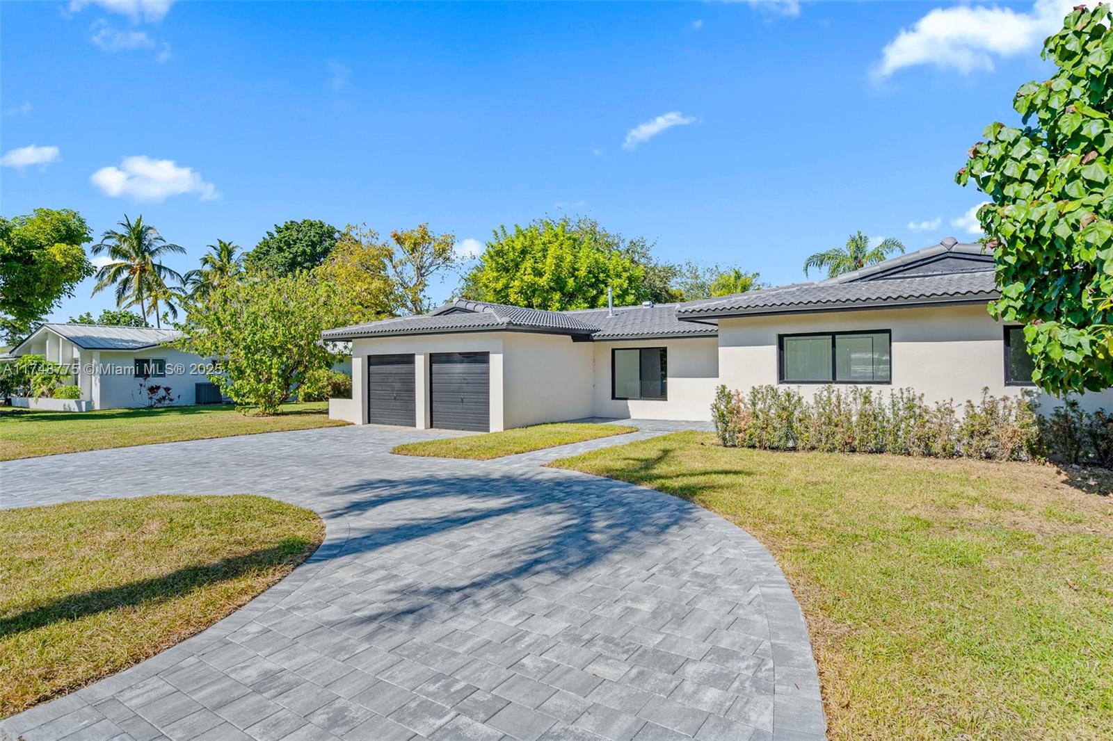 PINE SHORE SEC 1 - Residential