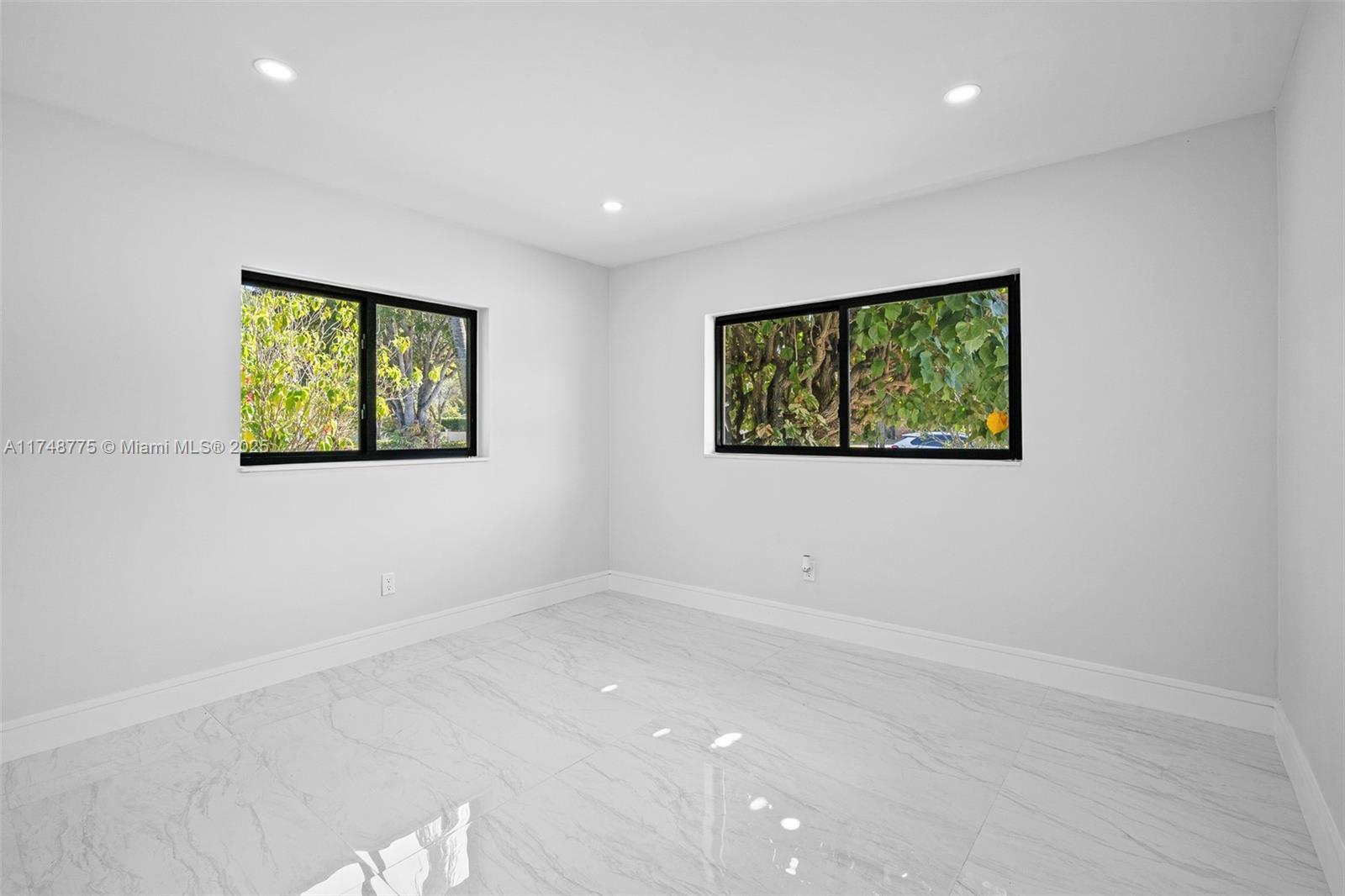 PINE SHORE SEC 1 - Residential