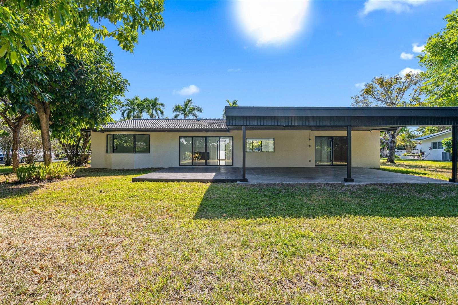 PINE SHORE SEC 1 - Residential