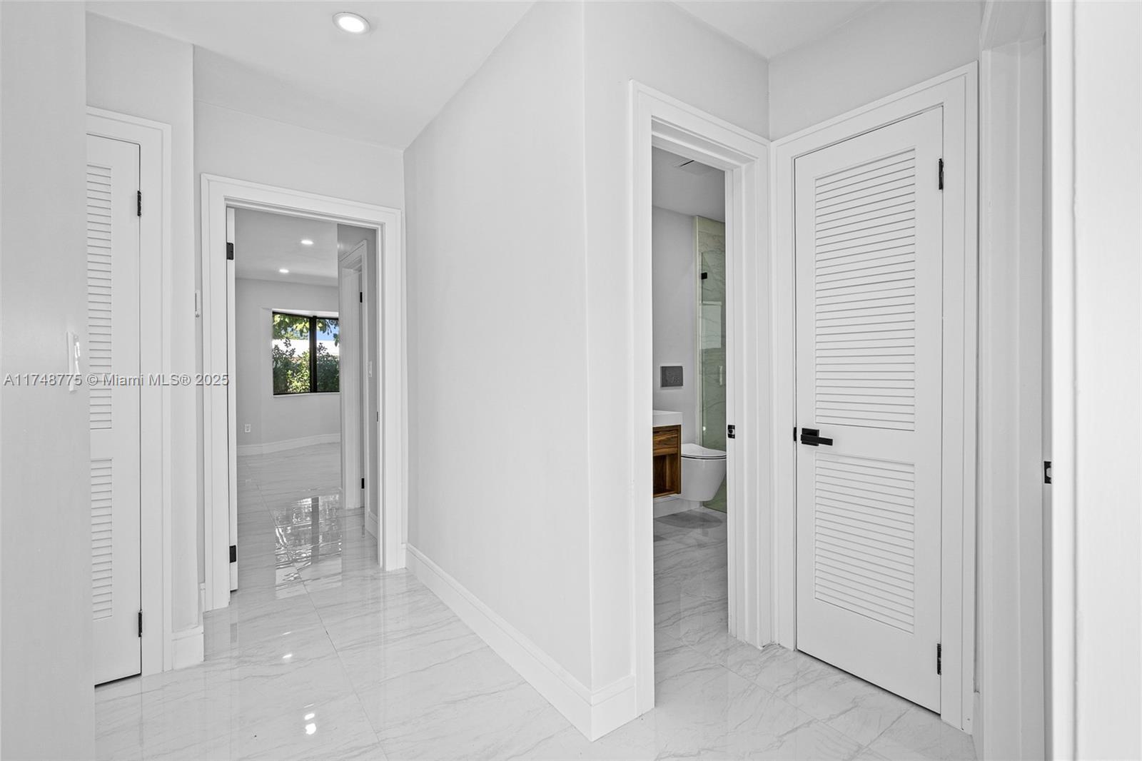 PINE SHORE SEC 1 - Residential