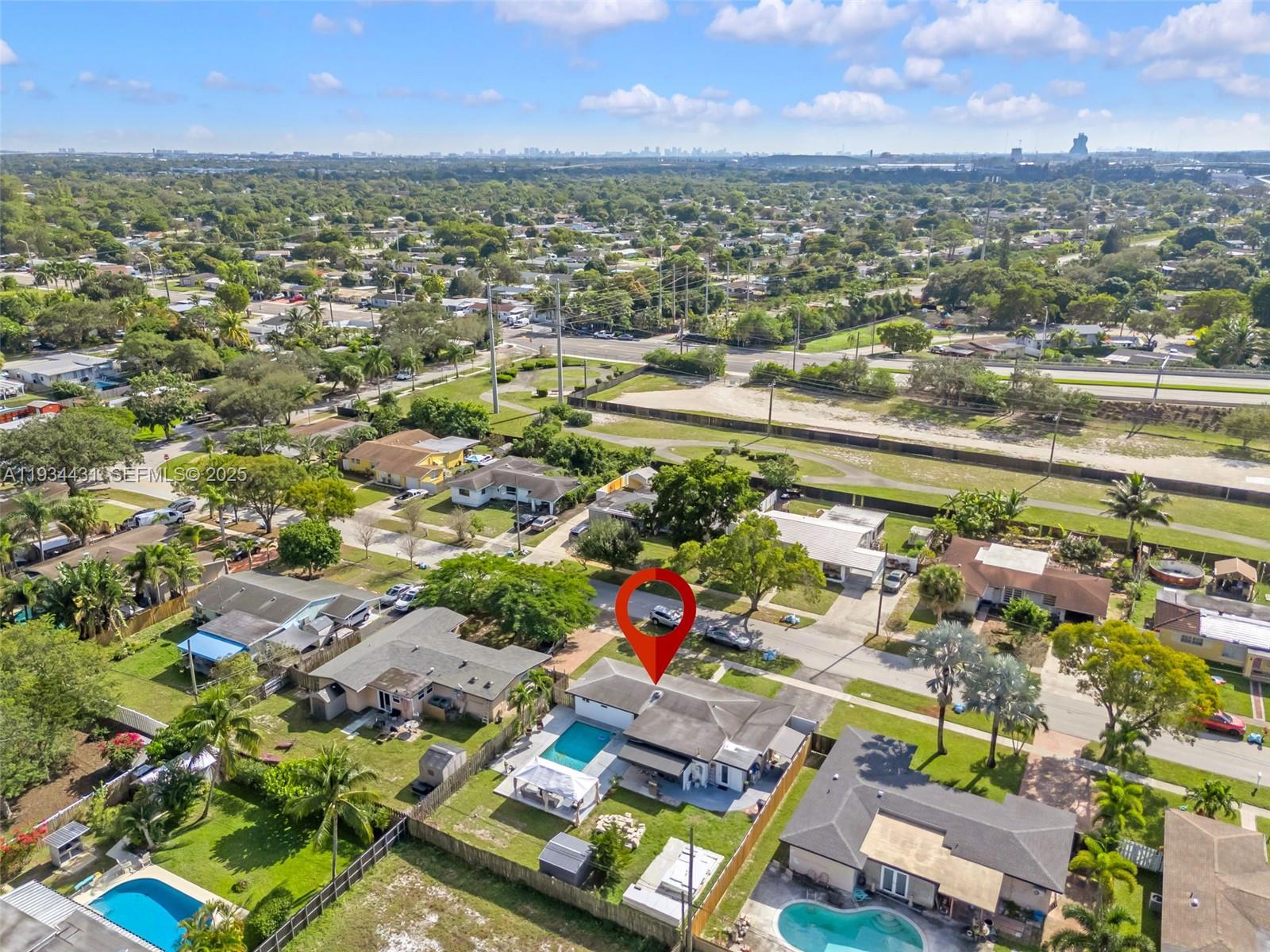 LAUDERDALE GOLF ESTATES - Residential