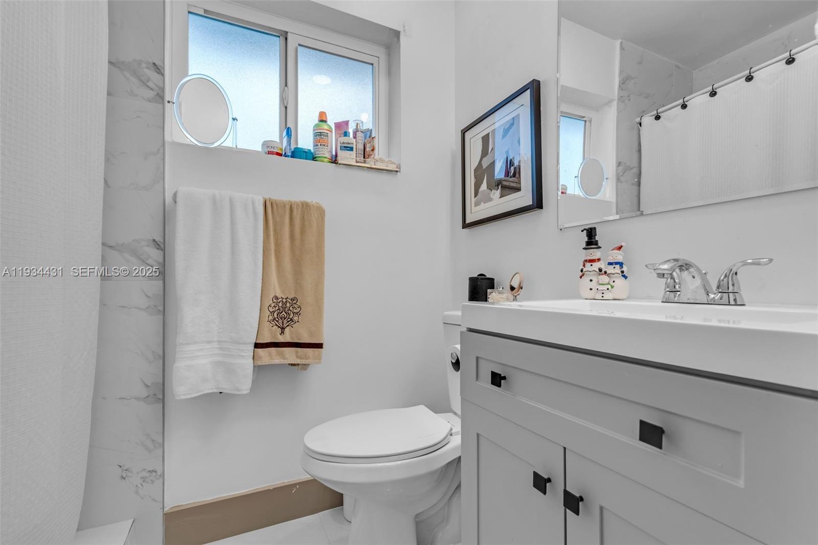 LAUDERDALE GOLF ESTATES - Residential