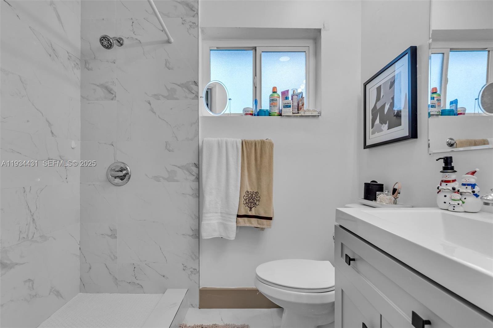 LAUDERDALE GOLF ESTATES - Residential