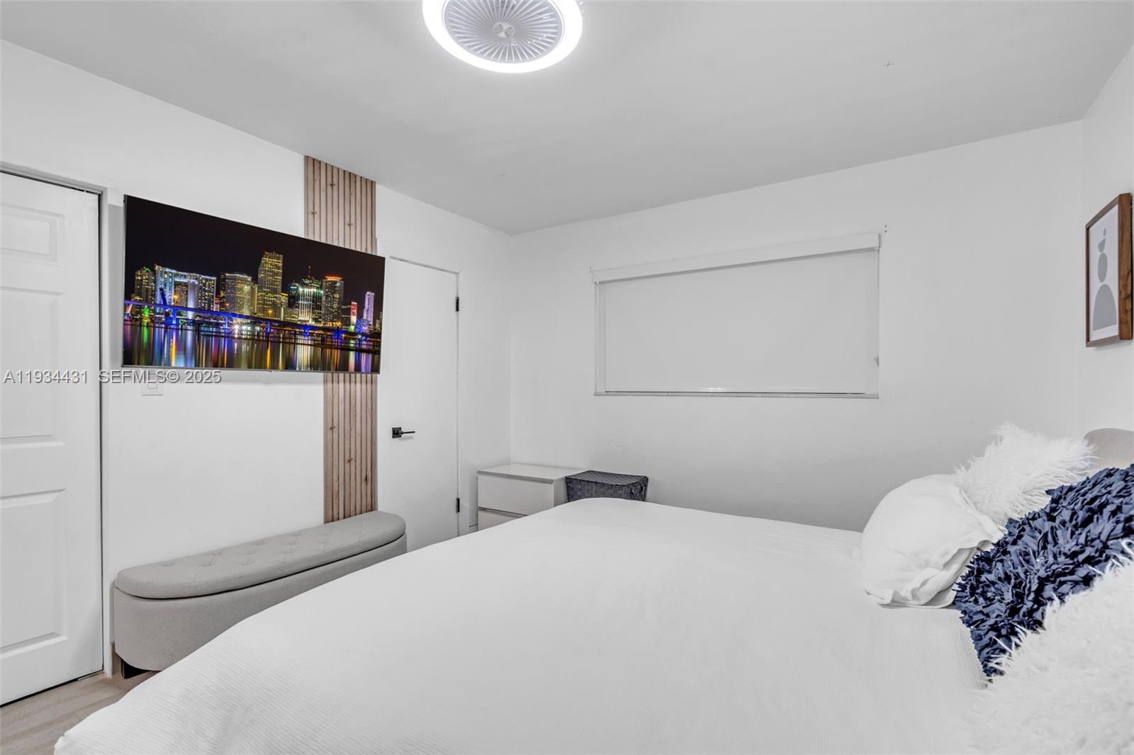 LAUDERDALE GOLF ESTATES - Residential