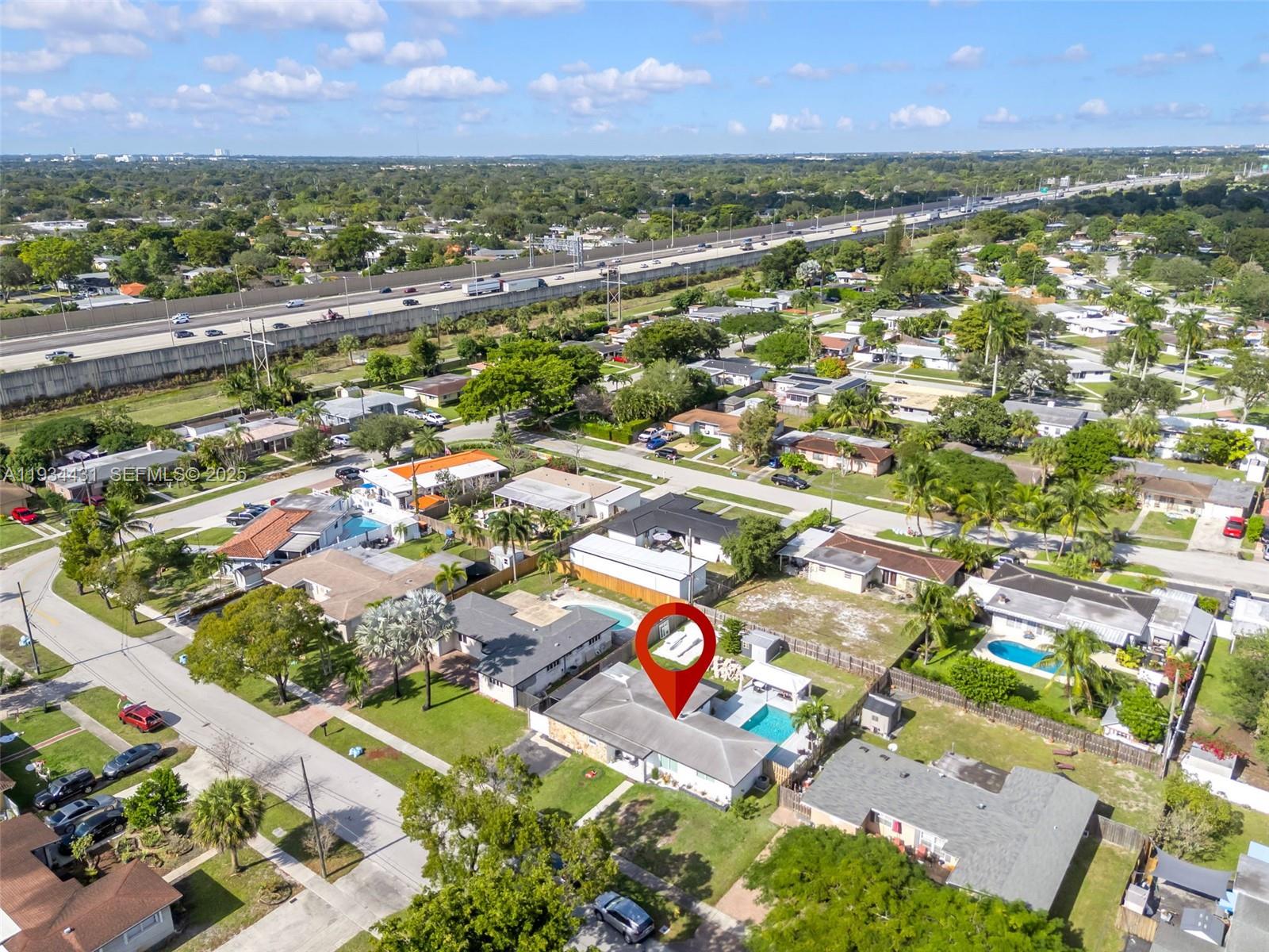 LAUDERDALE GOLF ESTATES - Residential