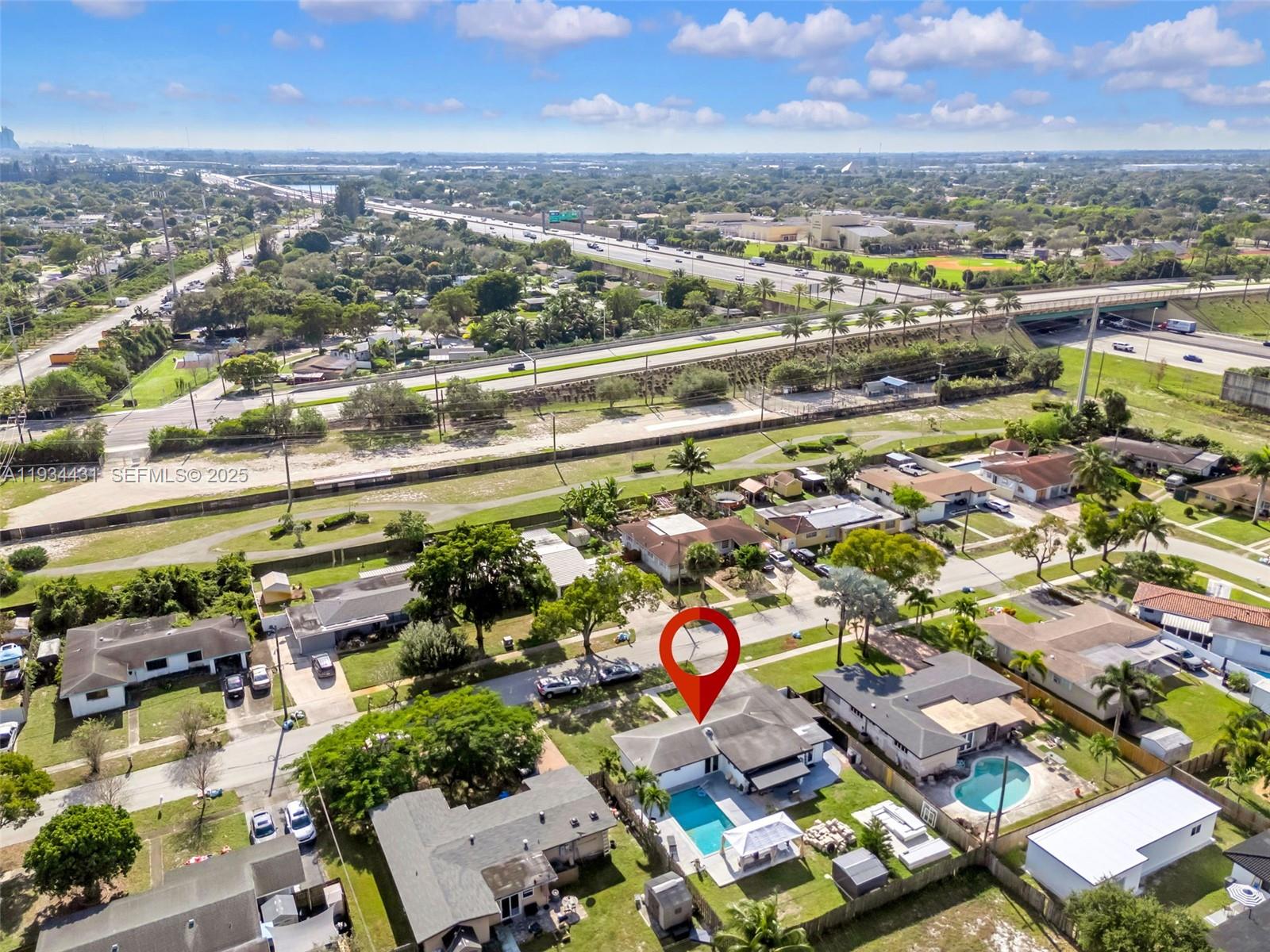 LAUDERDALE GOLF ESTATES - Residential