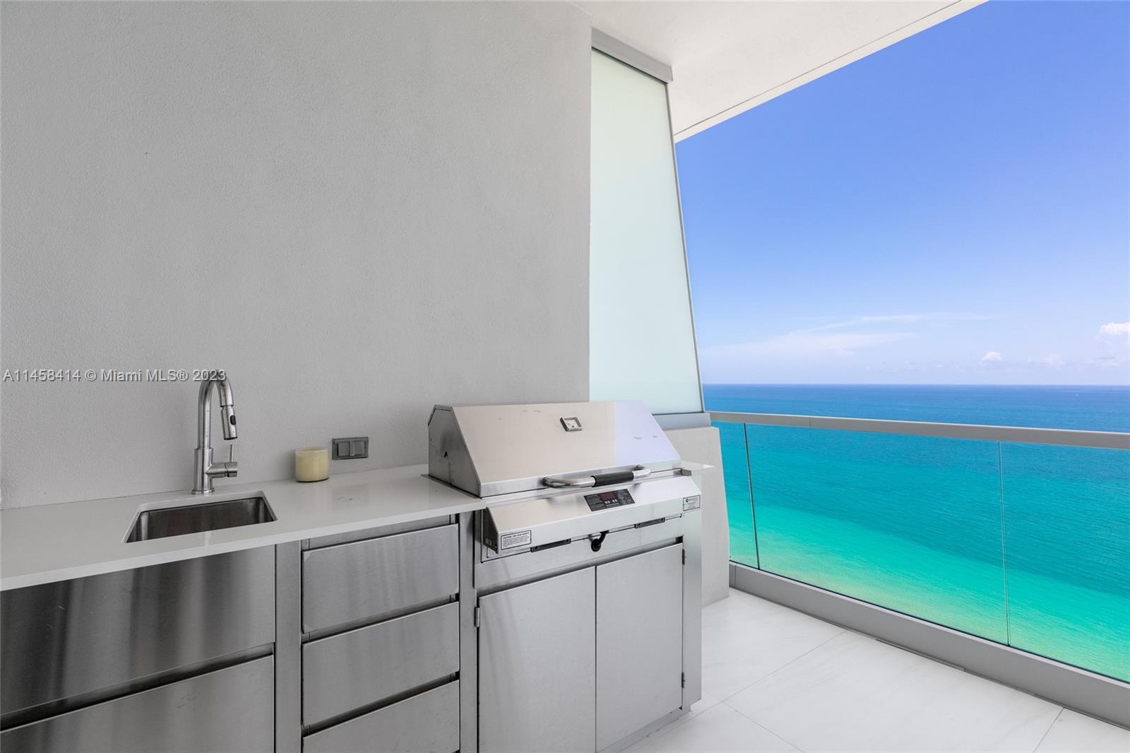 Turnberry Ocean Club - Residential