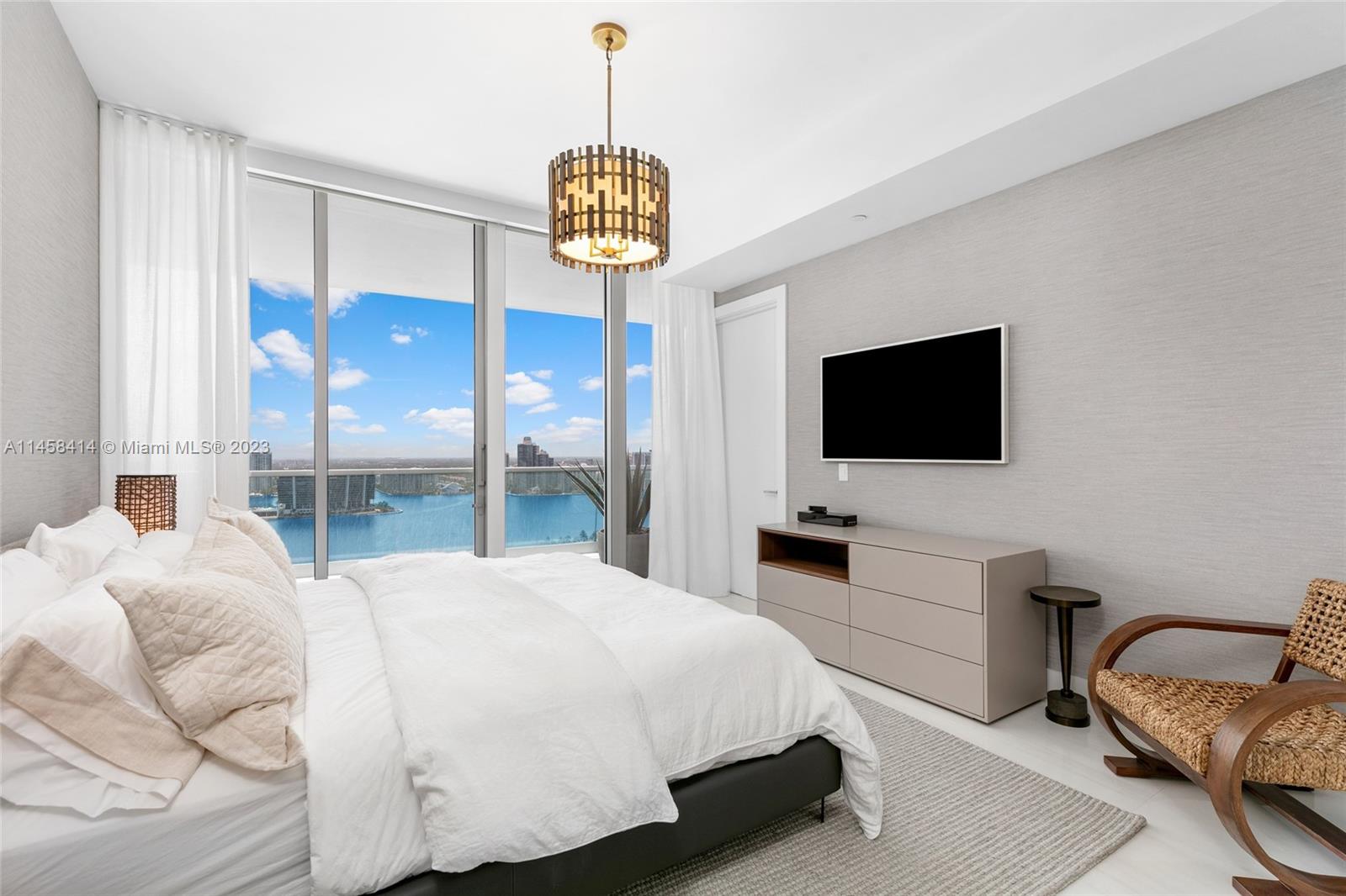 Turnberry Ocean Club - Residential