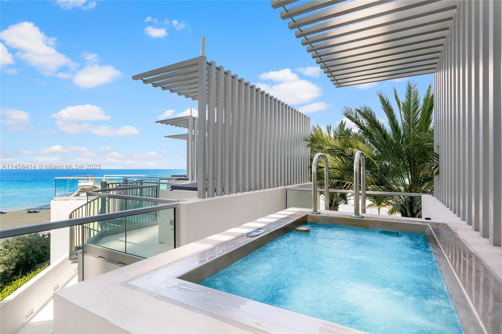 Turnberry Ocean Club - Residential