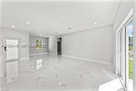 237 COLUMBUS BLVD S Lehigh Acres FL 33974