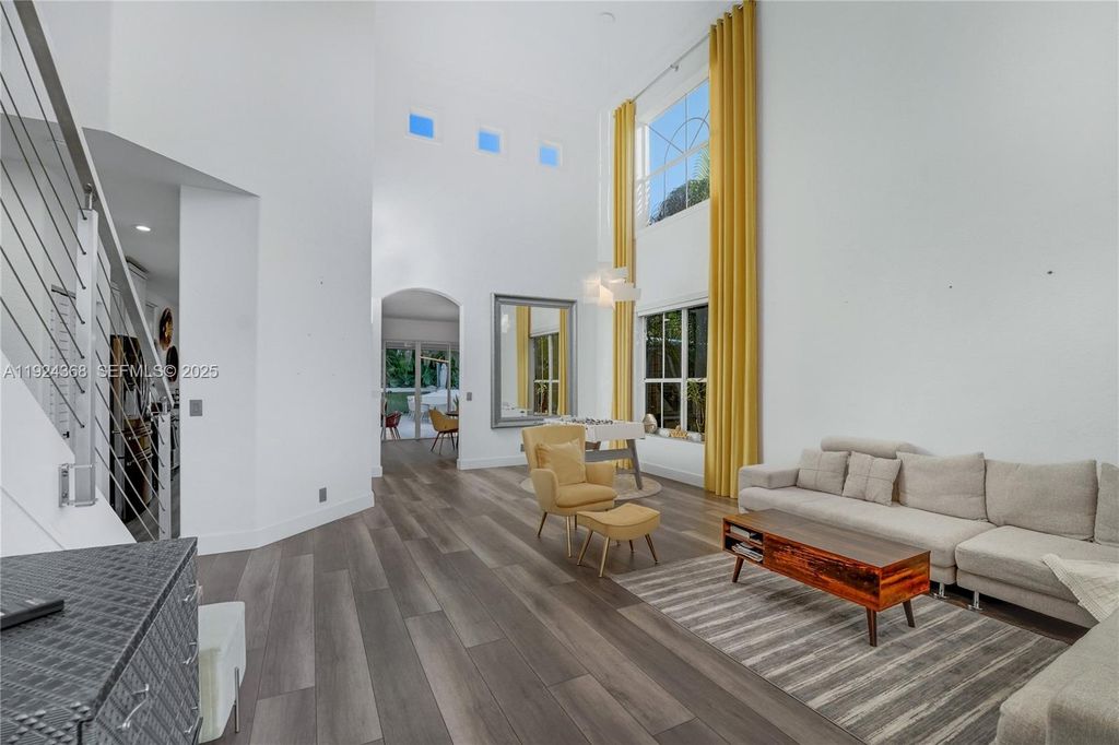 Photo of 9772 Vineyard Ct, Boca Raton, FL 33428 (MLS # A11924368)