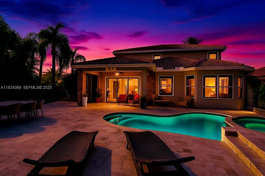 Photo of 9772 Vineyard Ct, Boca Raton, FL 33428 (MLS # A11924368)