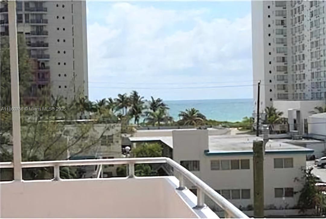 HOLIDAY TOWERS CONDO - Residential