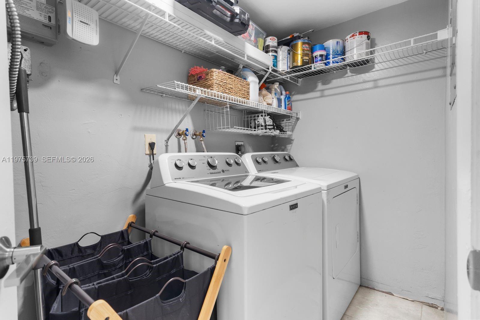 PINE ISLAND LAKES TOWNHOM - Residential