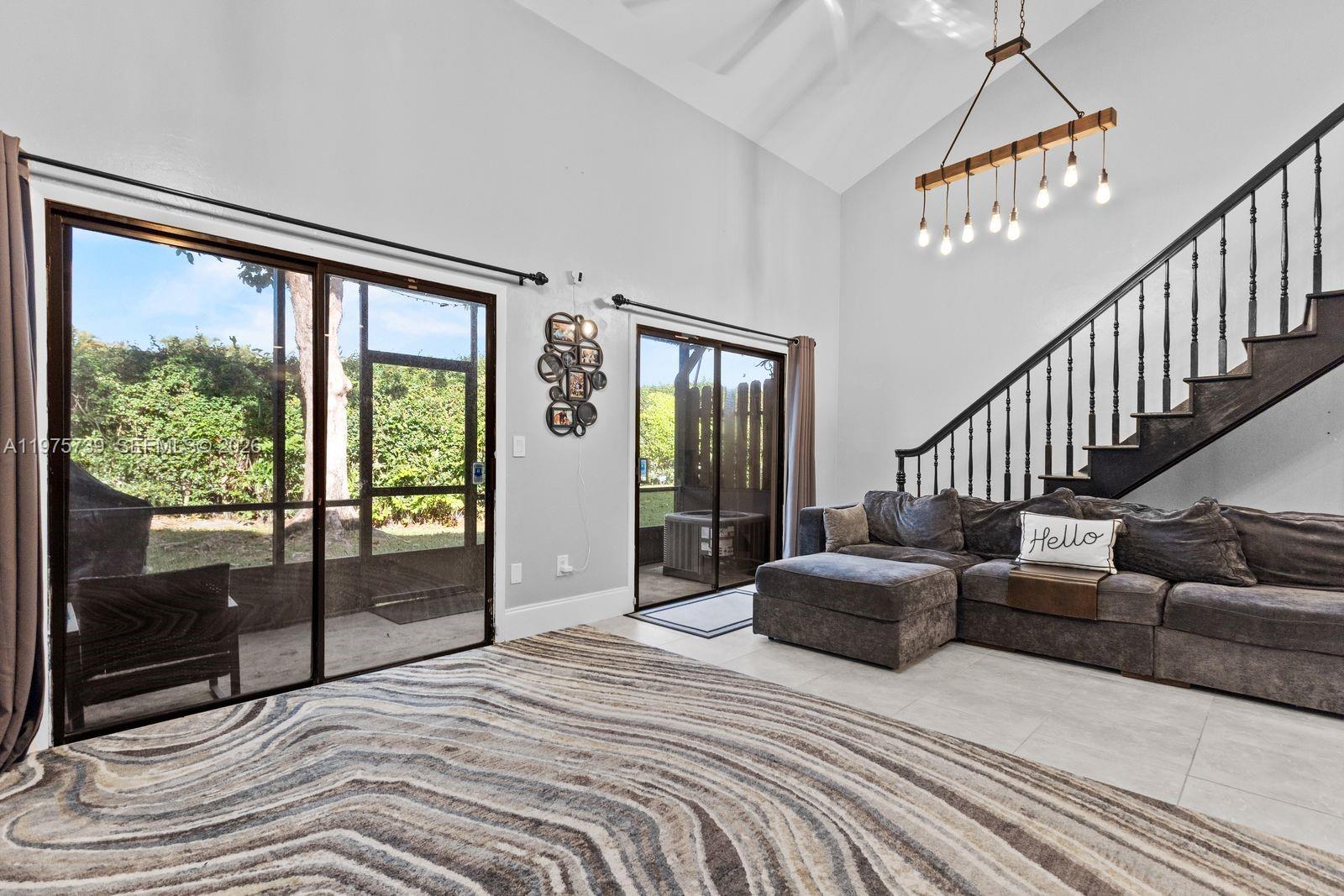 PINE ISLAND LAKES TOWNHOM - Residential