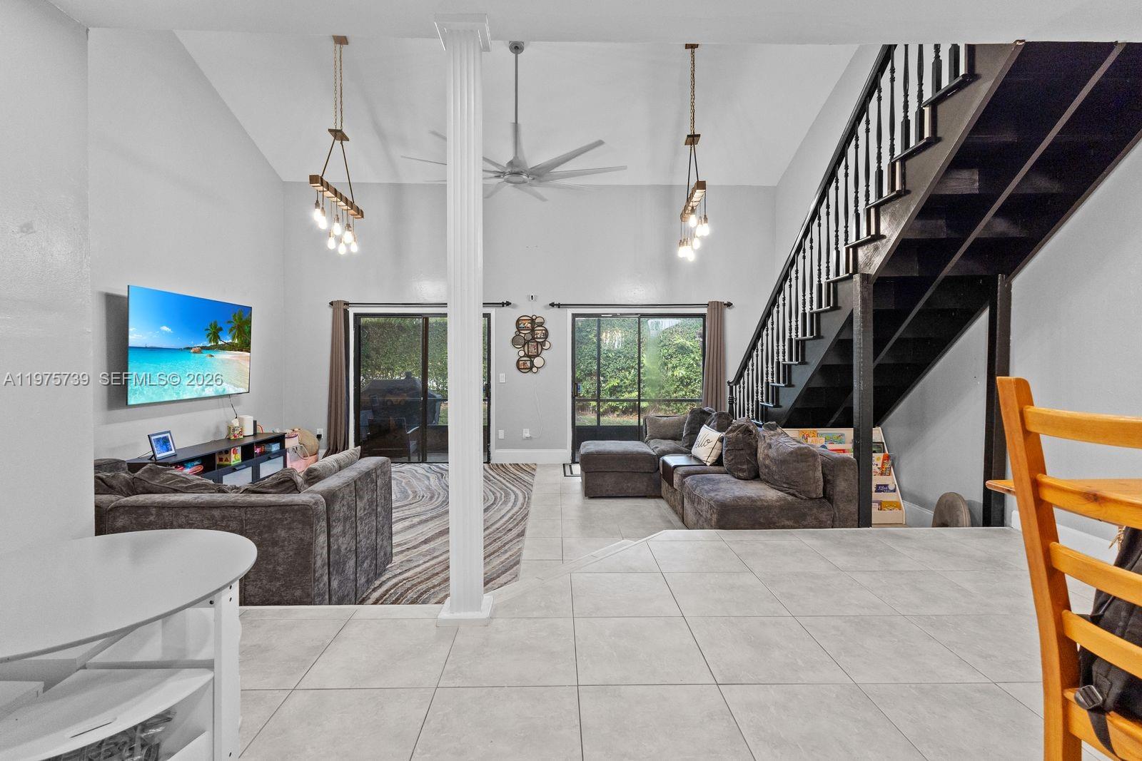 PINE ISLAND LAKES TOWNHOM - Residential