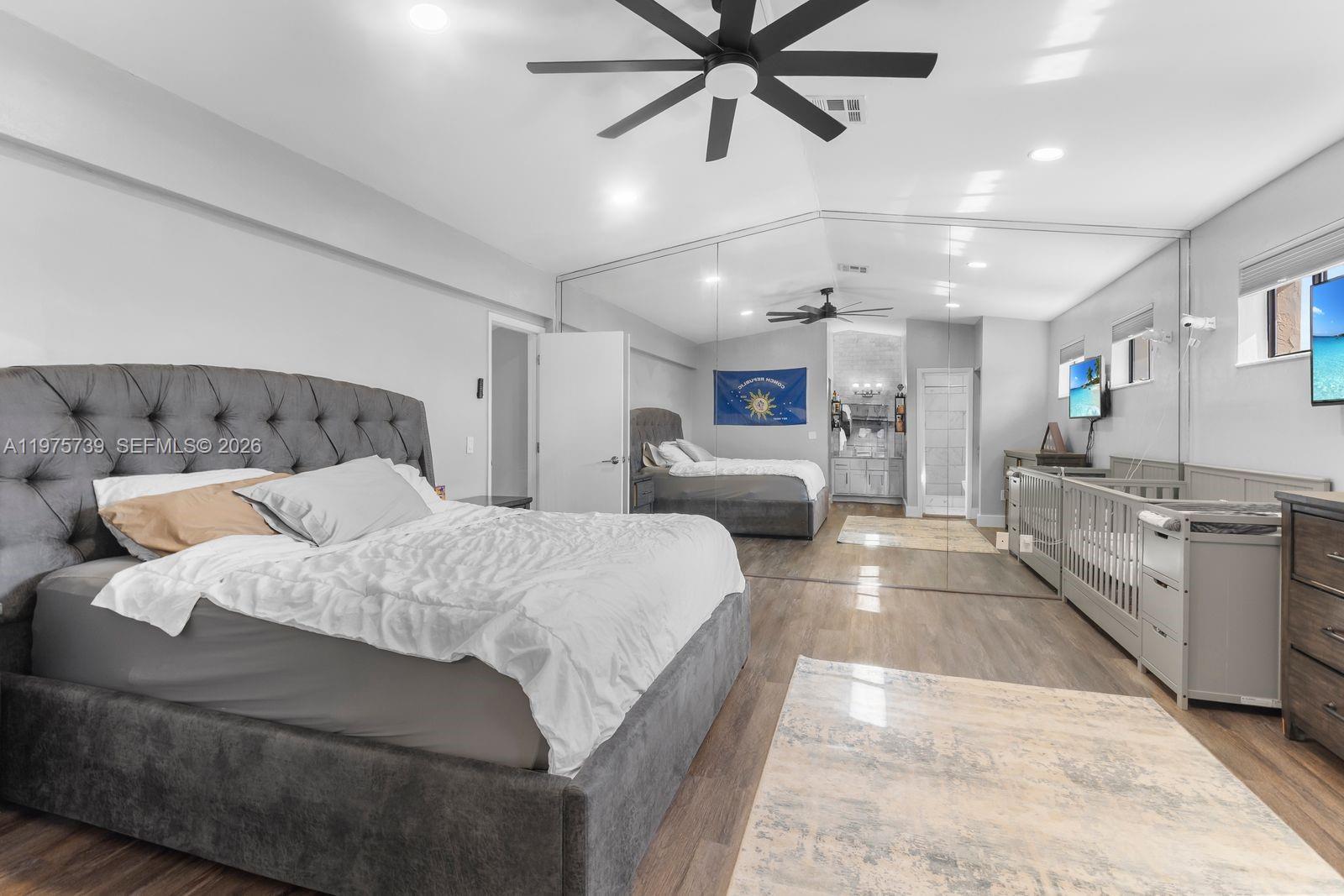 PINE ISLAND LAKES TOWNHOM - Residential