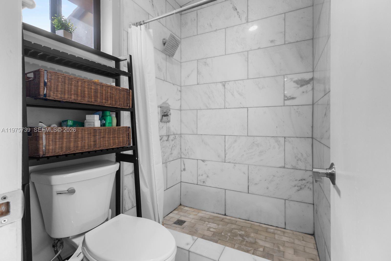 PINE ISLAND LAKES TOWNHOM - Residential