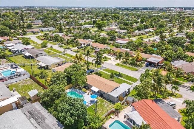 Rental Property at 4120 Nw 3rd Way, Deerfield Beach, Broward County, Florida - Bedrooms: 4 
Bathrooms: 2  - $4,000 MO.